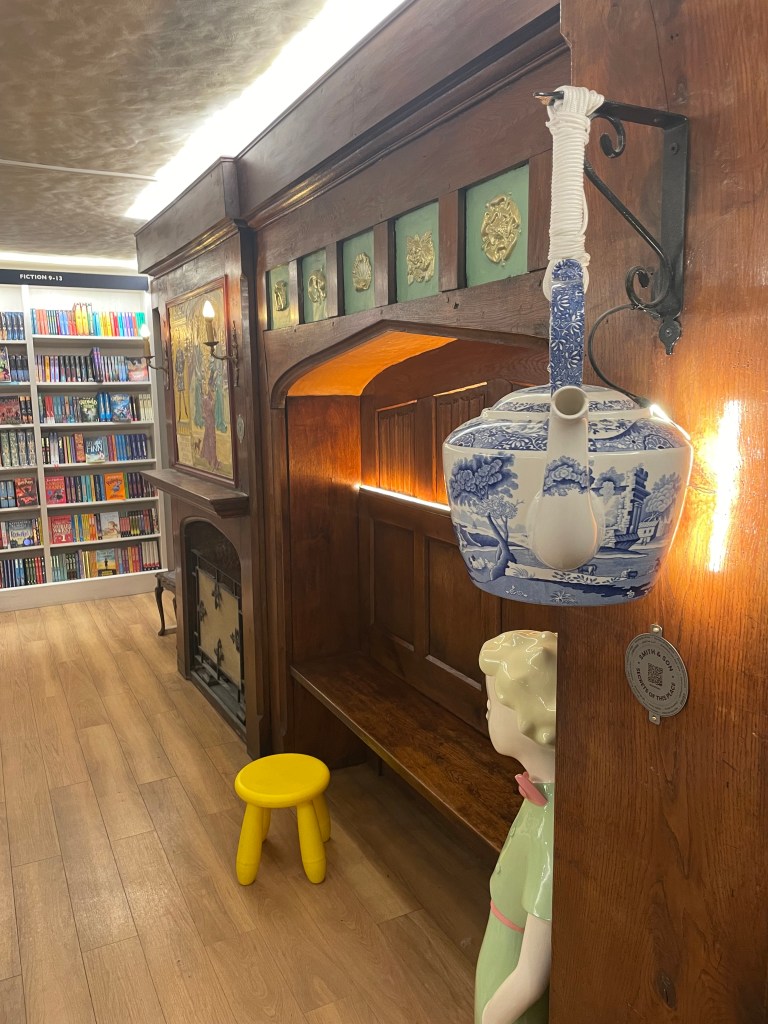 Interiér kavárny Smith and Son v Paříži