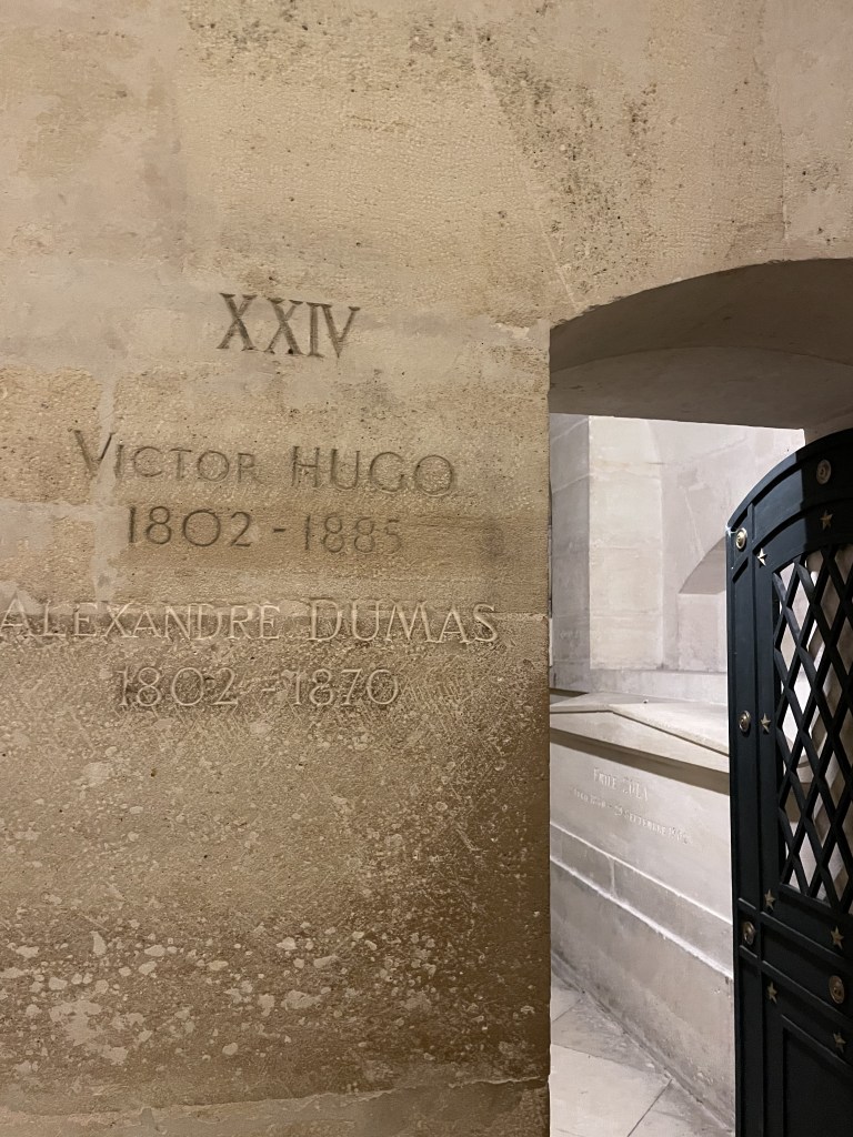Hrobka spisovatele Victora Huga v Panthéonu v Paříži