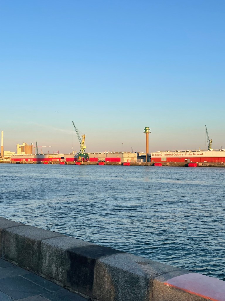 Přístav ve městě Le Havre v Normandii