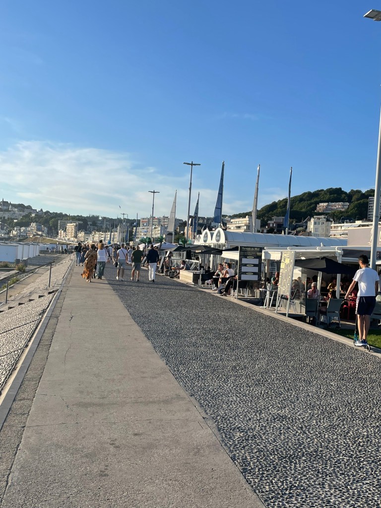 Promenáda městské pláže v Le Havre