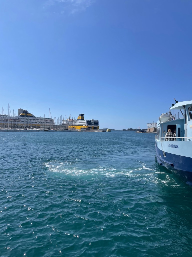 Přístav v Toulon, Provence, Jih Francie