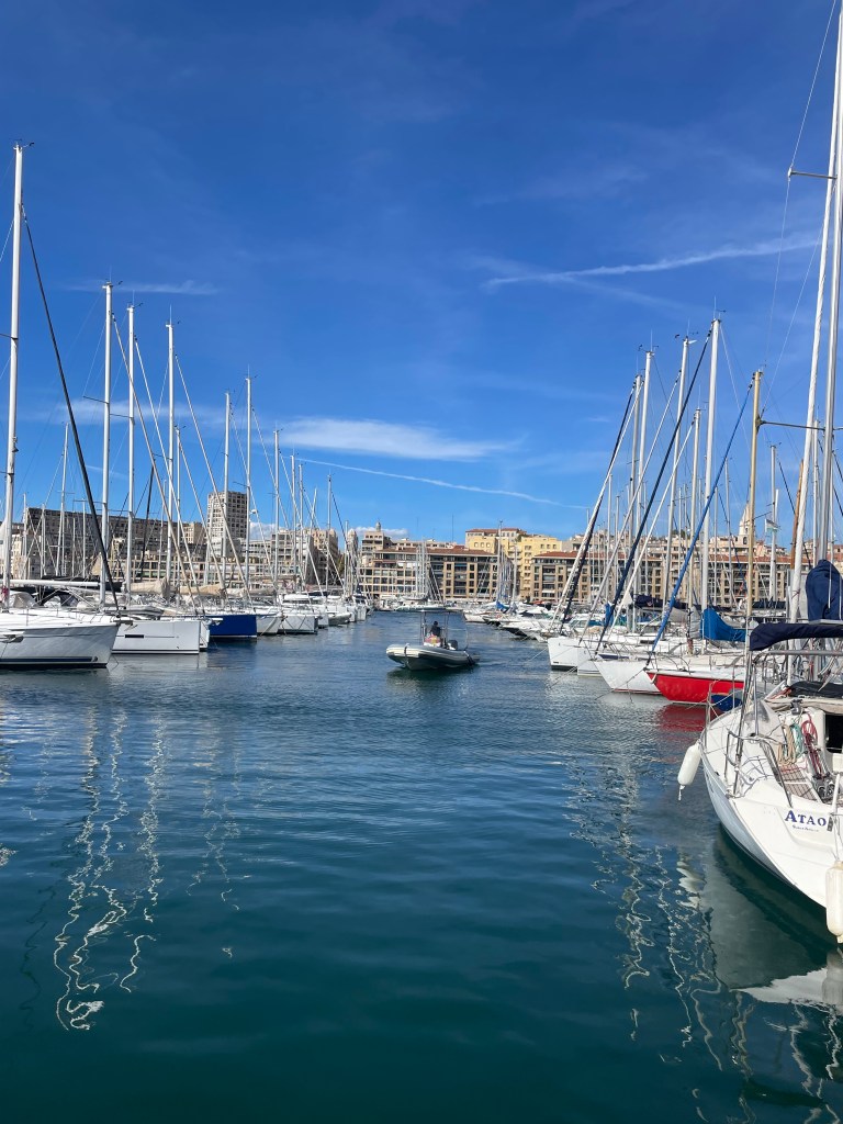 Lodě ve Starém přístavu v Marseille