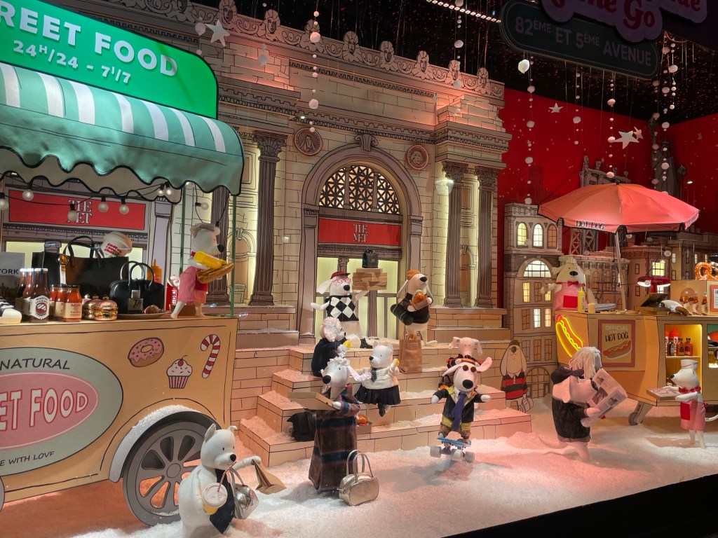 Vánoční figurky, výloha v Printemps