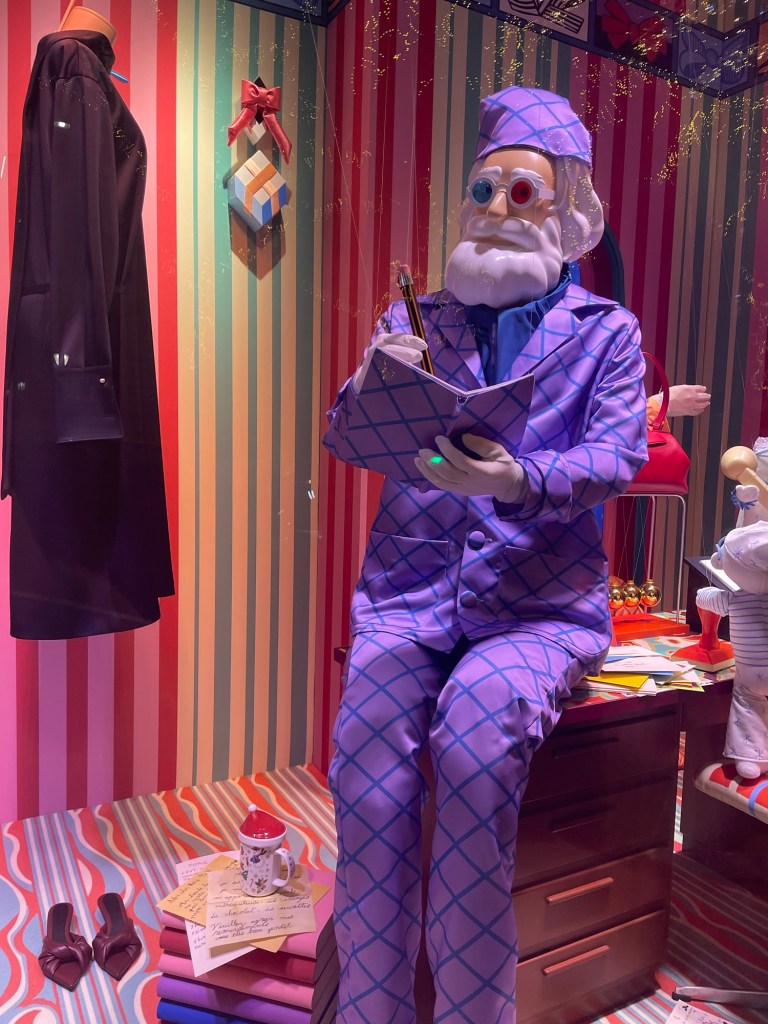 Výloha v Galeries Lafayette, vánoční figurky