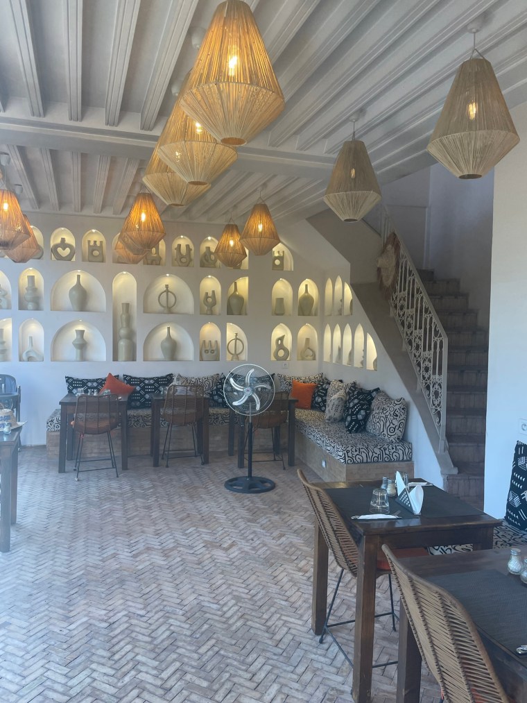 Interiér restaurace La Terrasse Du Jardin.